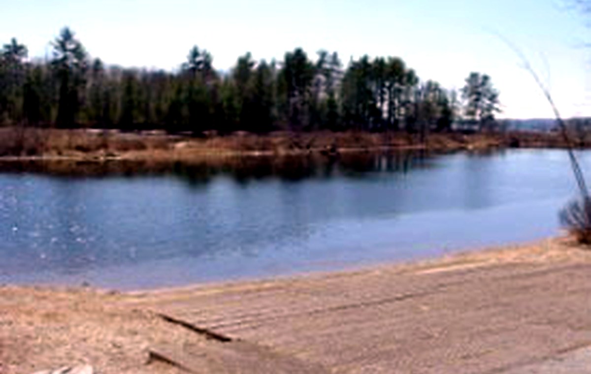 Sebago Lake State Park boat ramp and dock area